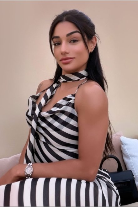 Yasmin - Escort Lausanne