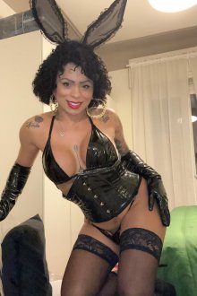 Thayla Santos TS
