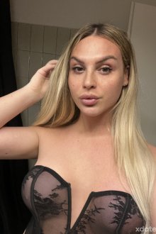 TS Aisha Moon