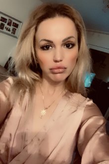 Helene Hot