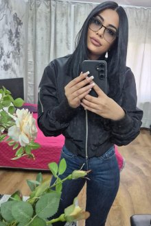 Mia TEEN