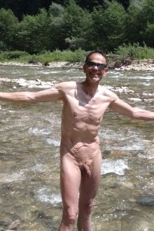 LaVieRebelle escort boy à Aigle