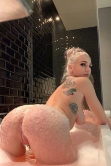 Noemie massage érotique à Fribourg