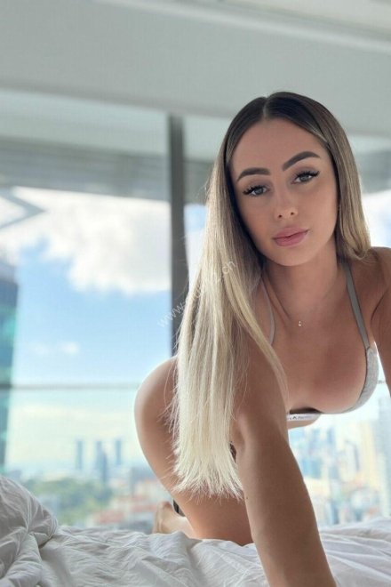 Julia - Escort Zürich