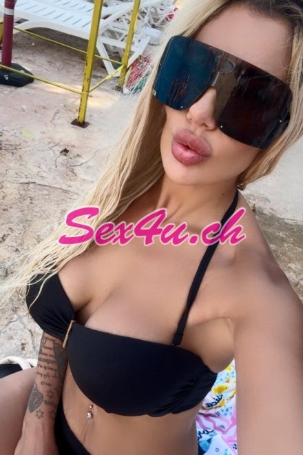 Angelina erotic massage in Montreux