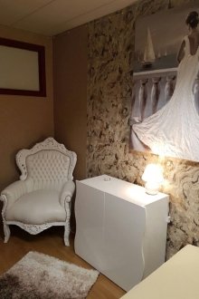 Salon Geneva Girls VI