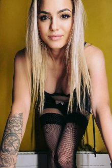 Nikole TEEN